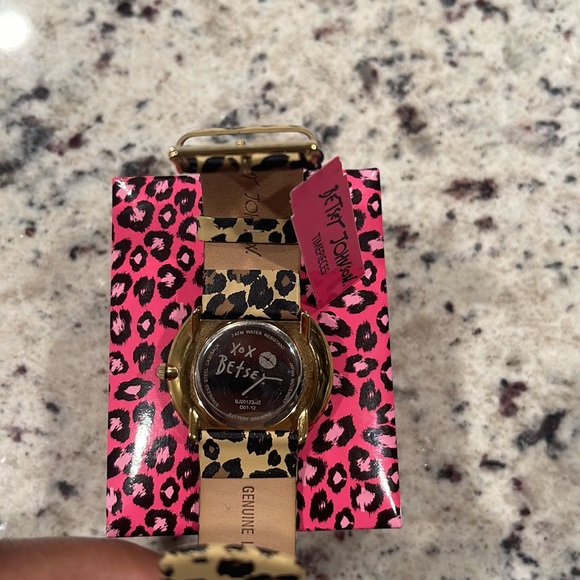 Betsey Johnson Leopard Strap Watch - Picture 11 of 12
